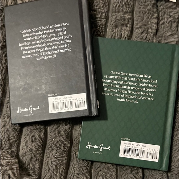 Coco Chanel and Guccio Gucci Book Set - Black and Green - Picture 5 of 5